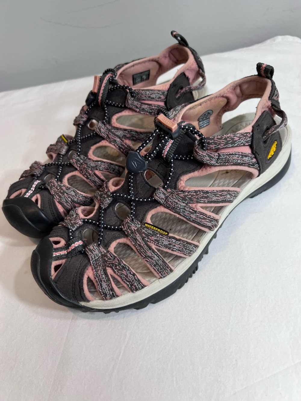 Keen Whisper pink black waterproof sandals size 10